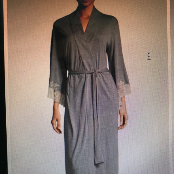 Brand nwot Natori Shangri-La Luxe Robe with antiqued lace - Picture 6 of 12